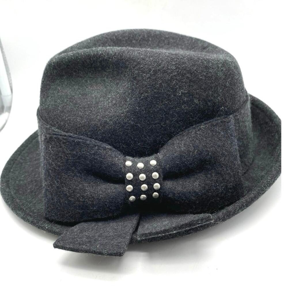 Vintage Callanan Chapeaux Pret a Porter Gray Wool Fedora  Hat Bow Studs‎